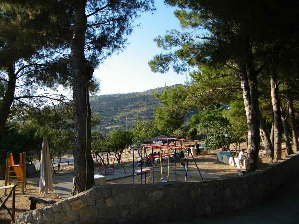 Casale Drinzi Villa Collesano Bagian luar foto